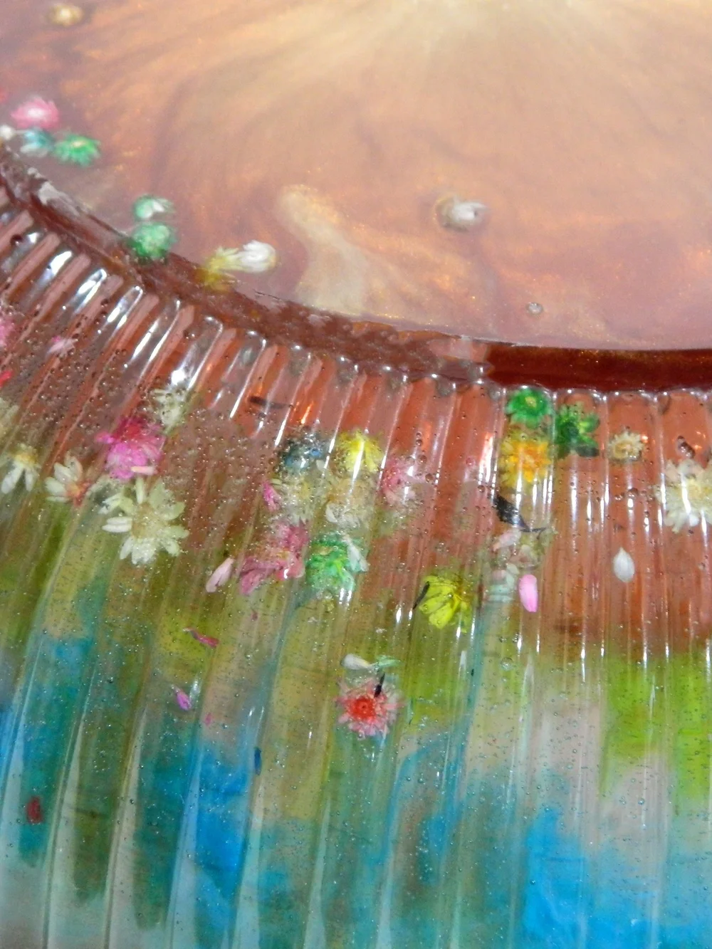 Colorful Handmade Resin Serving Bowl With Embedded Flowers And Sand